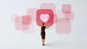 Algorithm-Friendly Creative Advertising